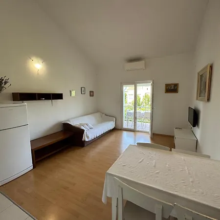 Apartman Palit 16356b Mundanije